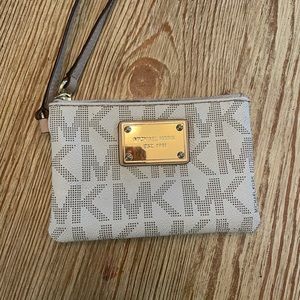Michael Kors mini wrislet